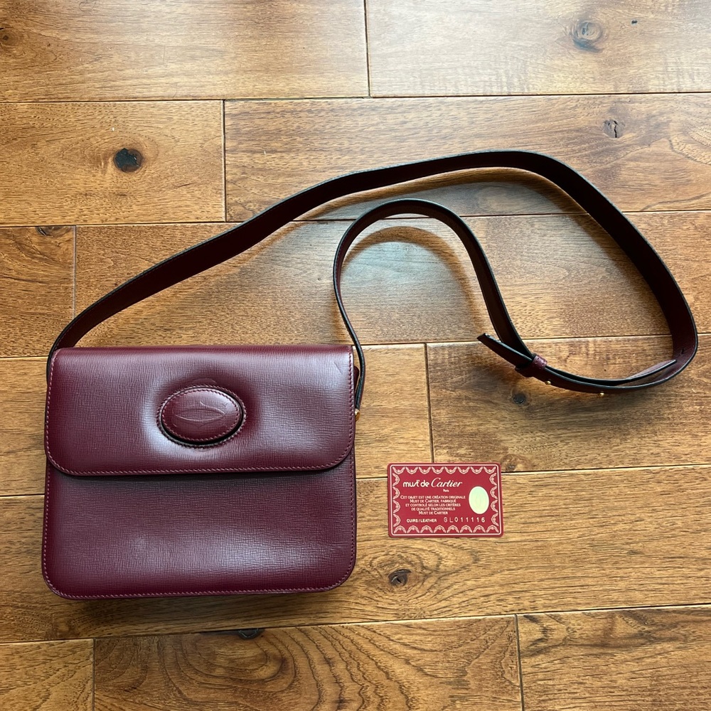 Cartier Red Shoulder Bag with Sleek Design